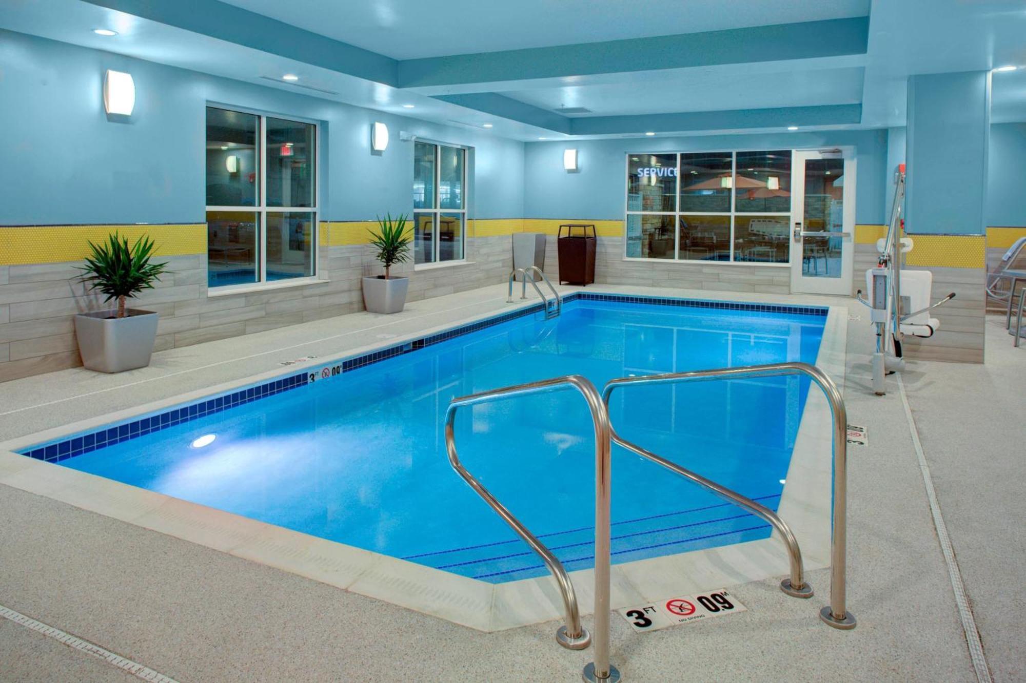 Towneplace Suites By Marriott Parkersburg Exterior foto